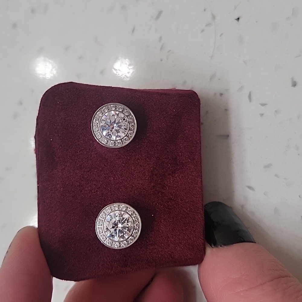 B tiff stud earrings